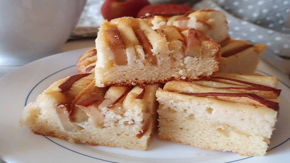 carrés moelleux à la ricotta et aux pommes