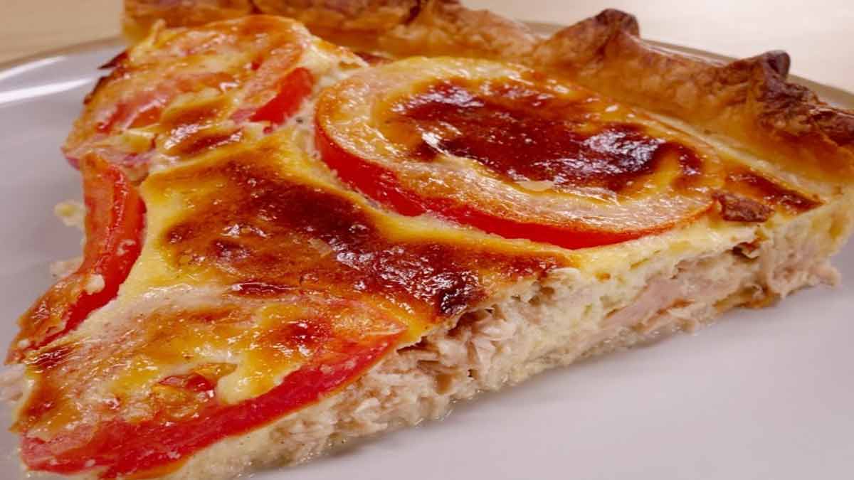 Délicieuse tarte au thon et aux tomates