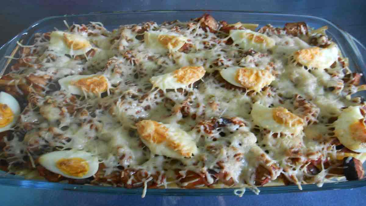 macaronis à la sauce tomate et aubergine