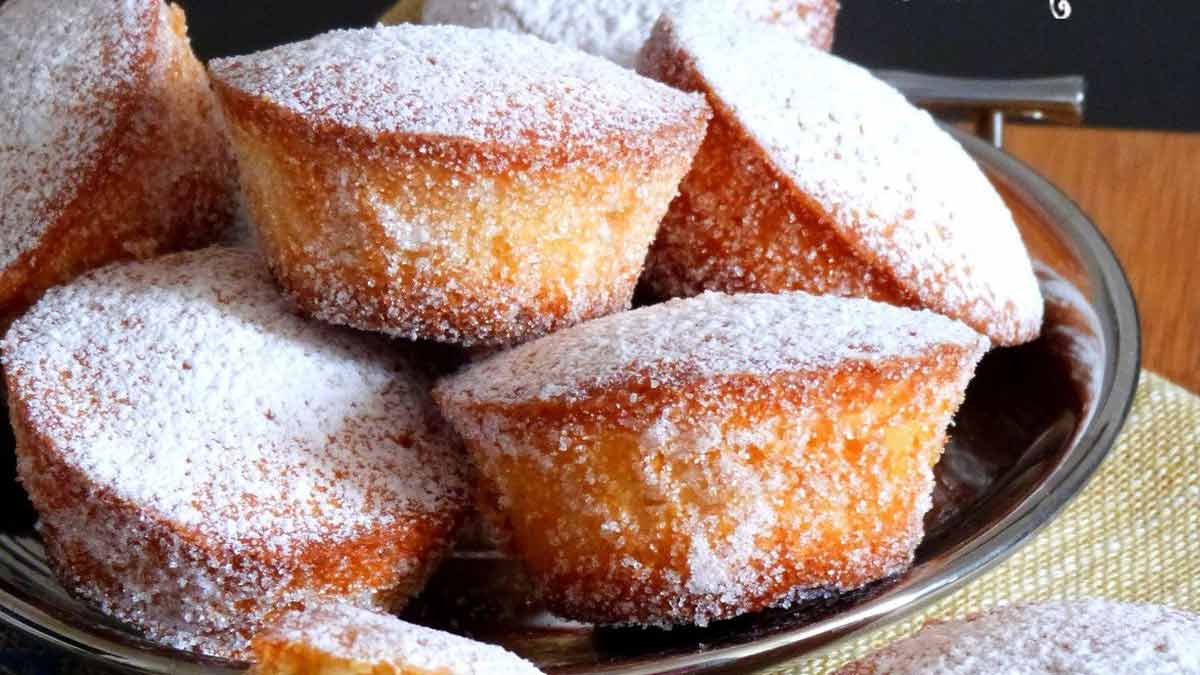 Délicieuses madeleines fourrées à la confiture