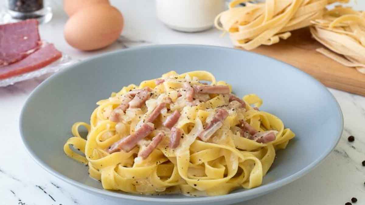 Fettuccine à la papalina