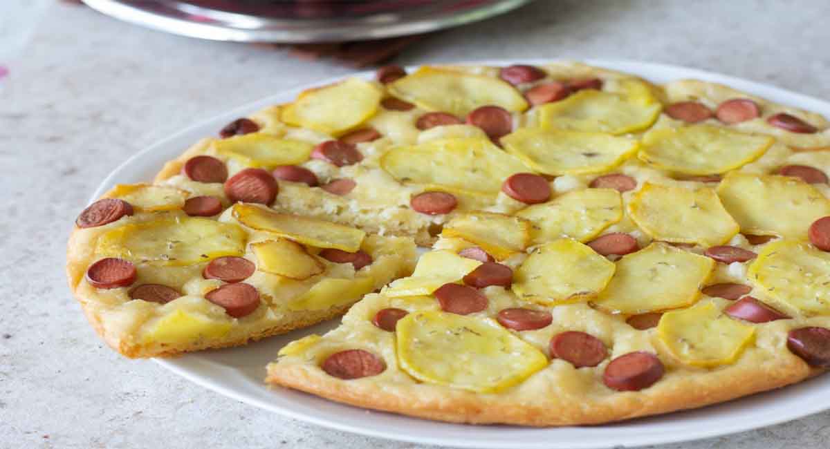 Focaccia aux pommes de terre et saucisse