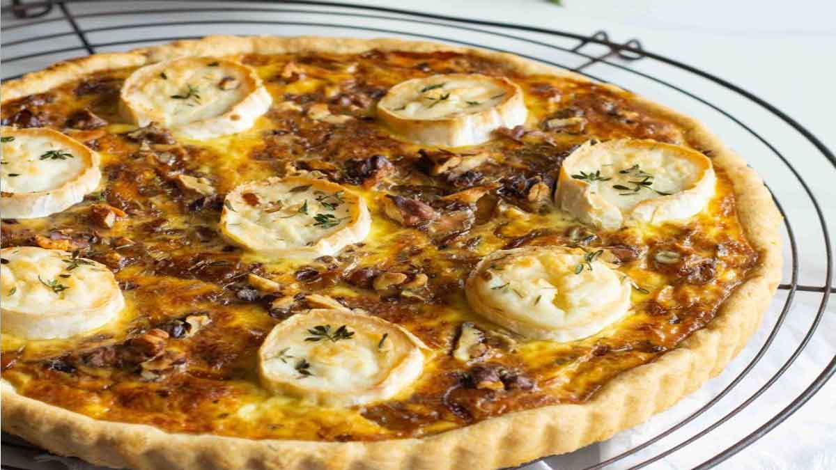 Tarte aux oignons fromage de chèvre miel et thym