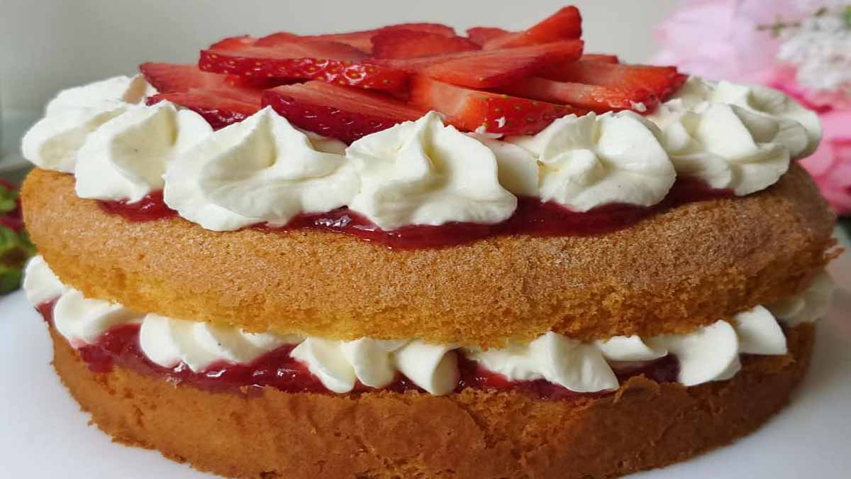 Gâteau aux fraises et à la crème