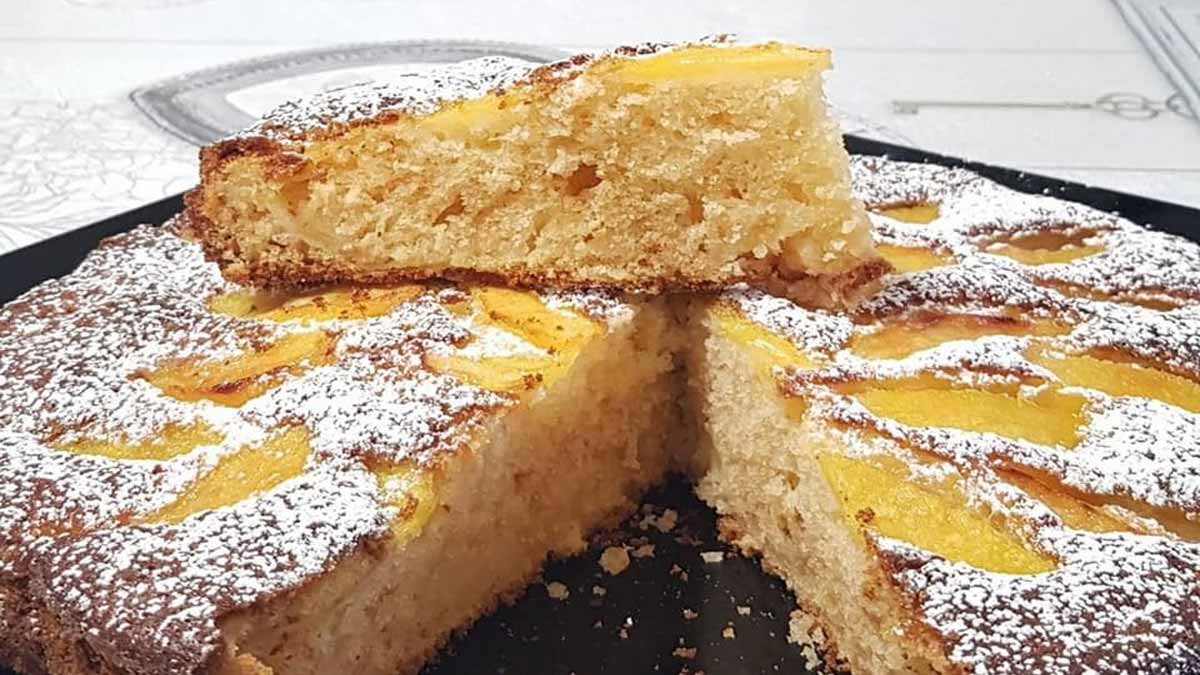 Gâteau aux pêches doux et moelleux