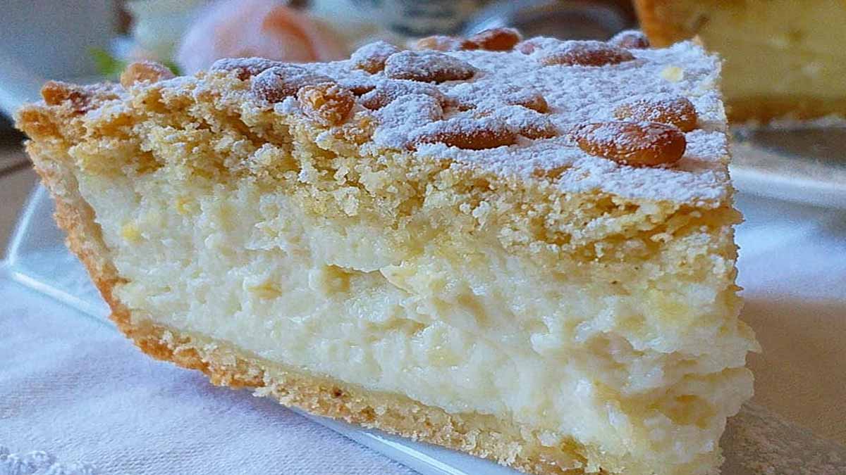 Gâteau fourré à la crème anglaise délicieux