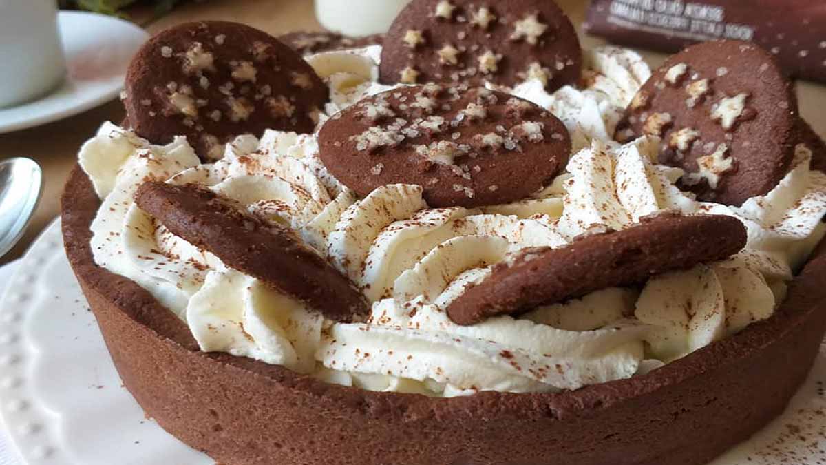 Tarte à la crème et aux biscuits