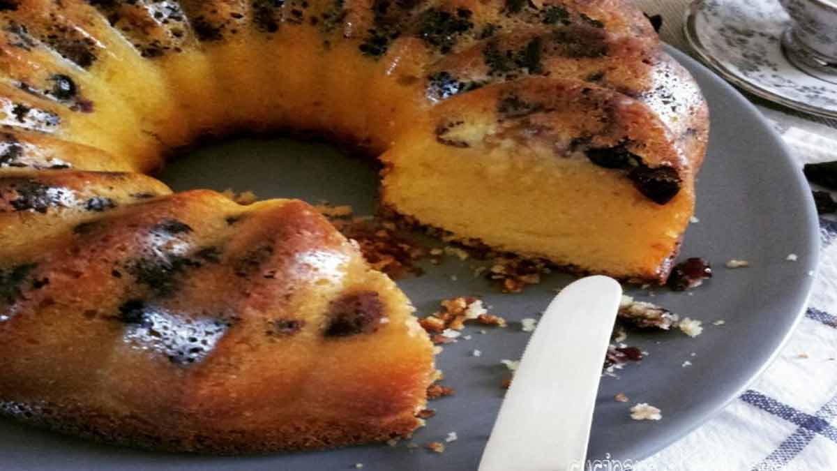 Gâteau moelleux aux amandes et myrtilles