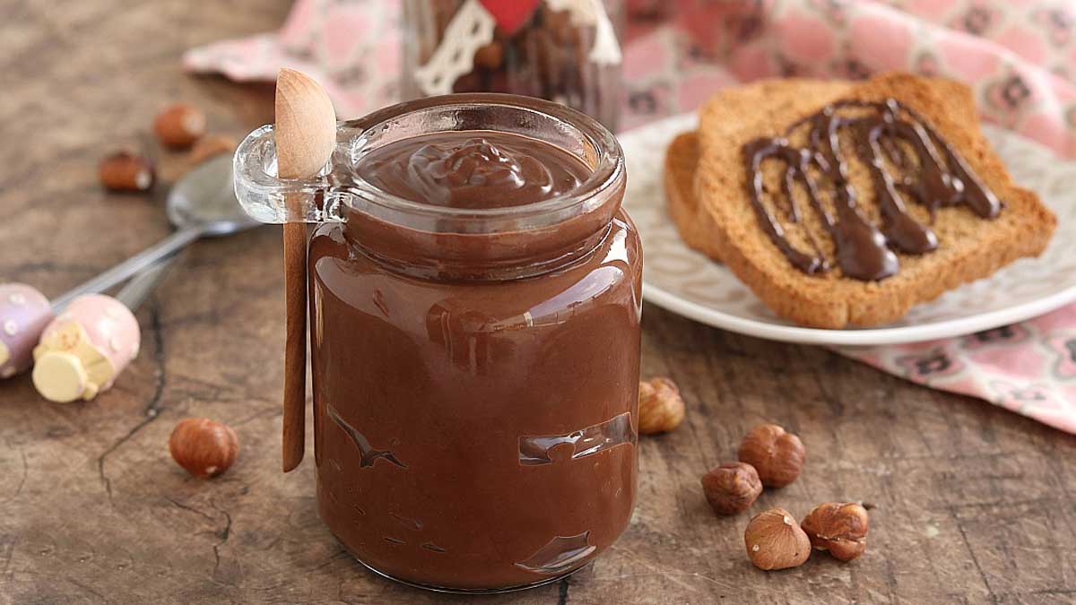 Pâte à tartiner au chocolat et noisettes