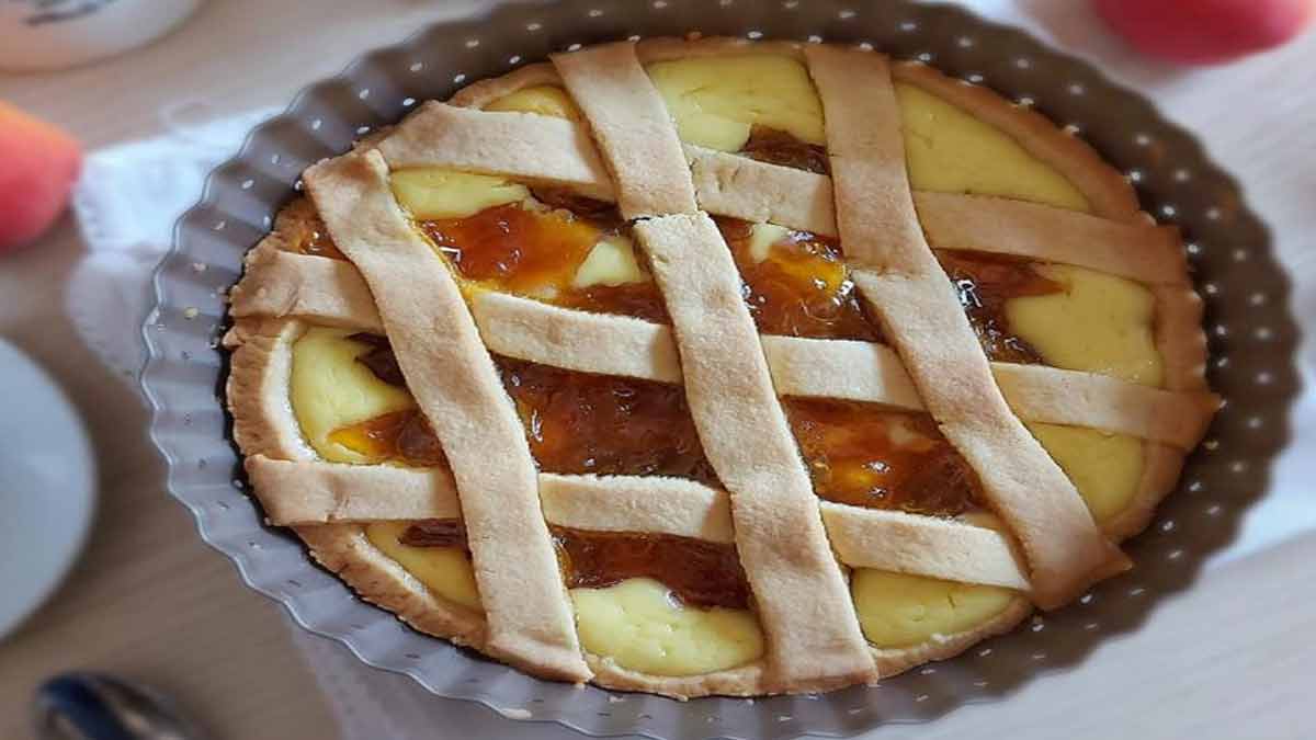 Tarte à la crème anglaise et aux abricots