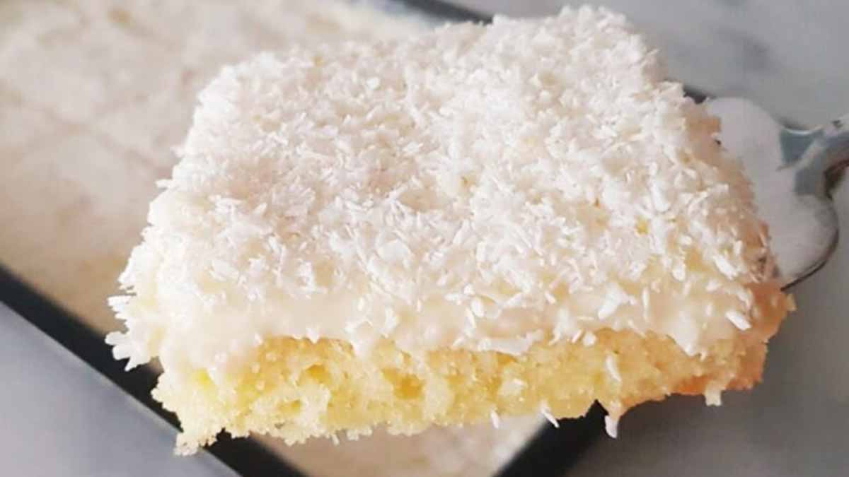 Gâteau moelleux sans beurre et à la noix de coco