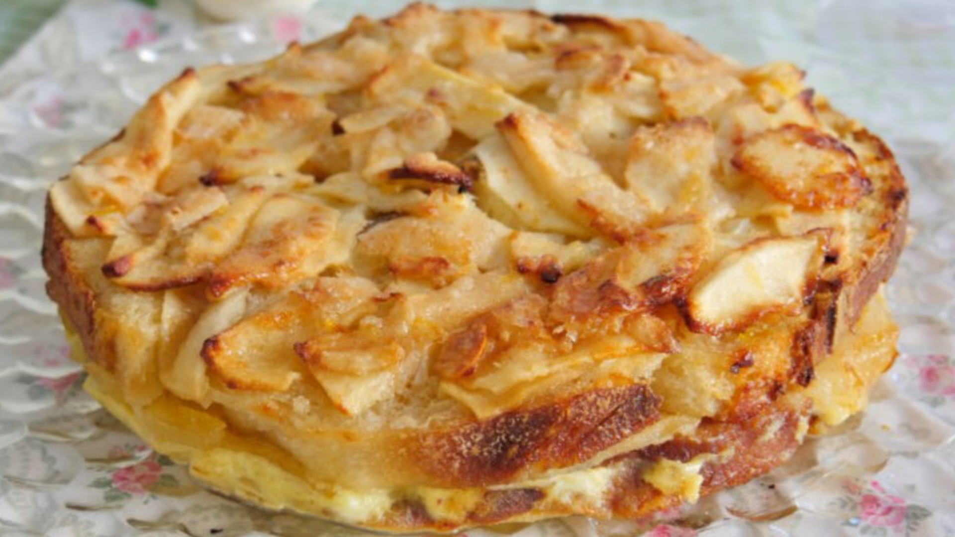 Tarte crémeuse aux pommes et pain