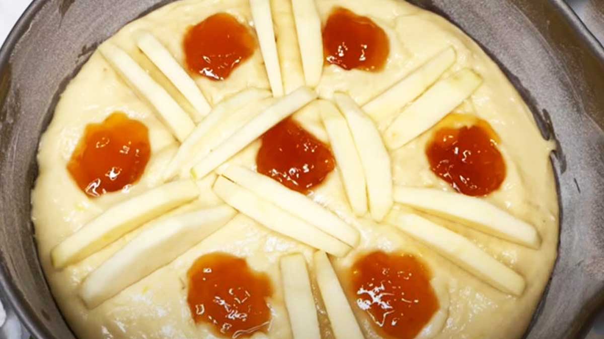 Tarte aux pommes et à la confiture