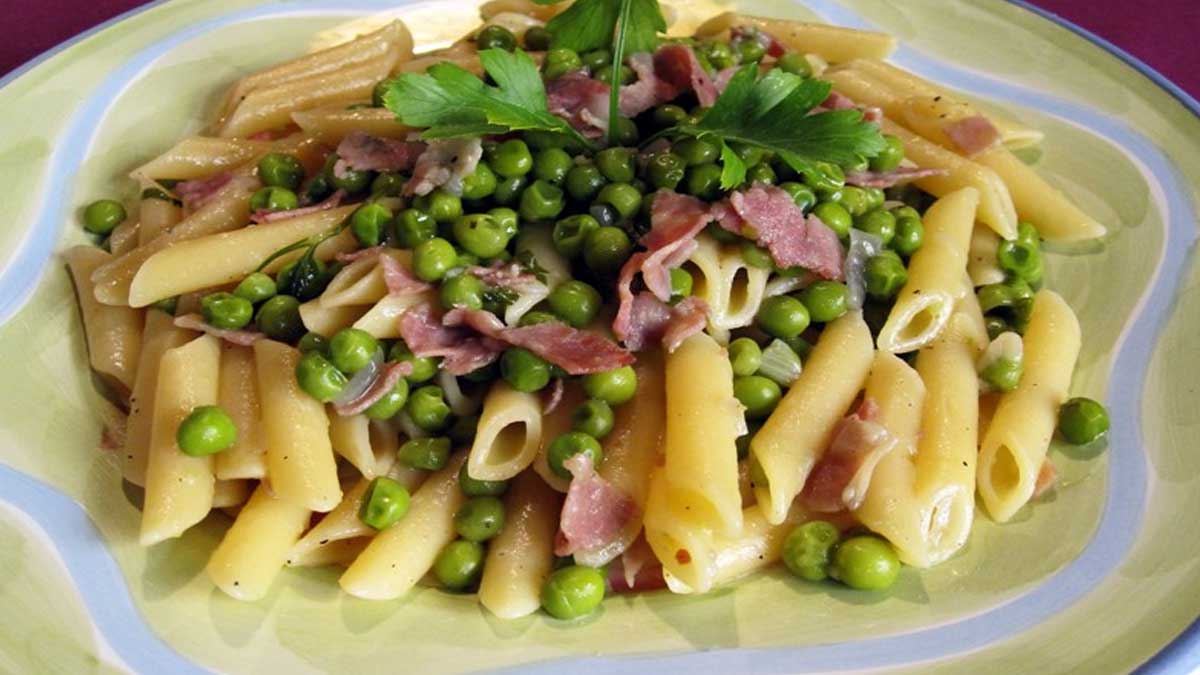 Pâtes au jambon et petits pois