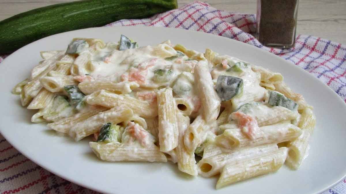 Pâtes au saumon et aux courgettes