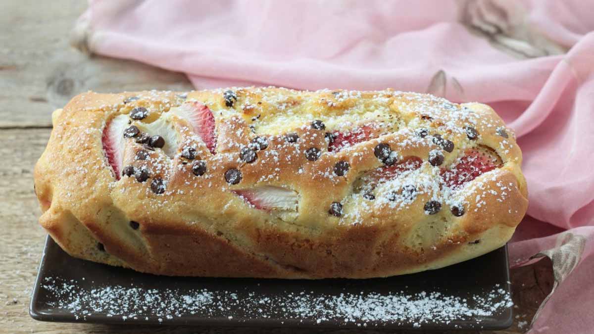 Plumcake aux fraises et au chocolat