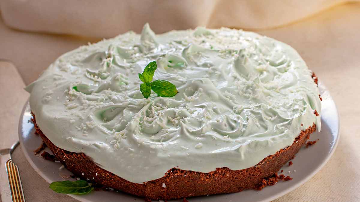 Tarte froide à la menthe et à la noix de coco