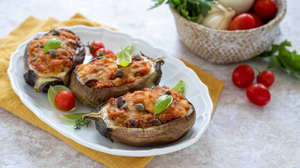 Bateaux d’aubergines farcies à la végétarienne