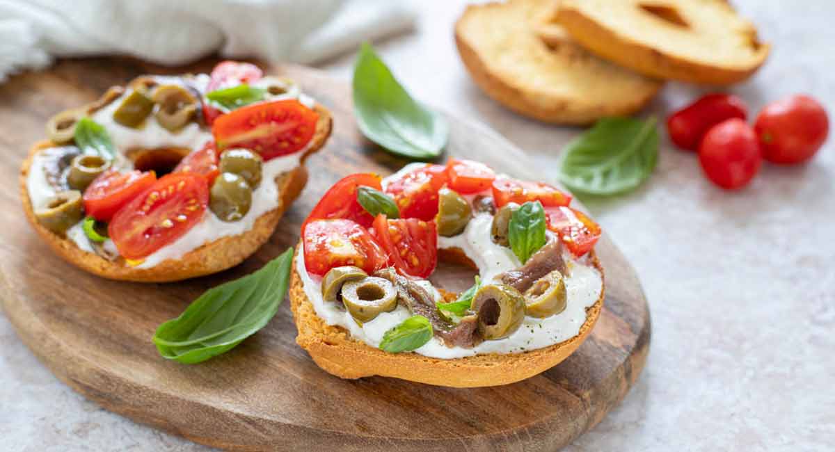 Friselles aux tomates et anchois