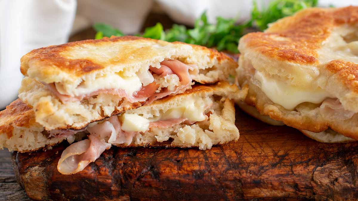 Focaccias au jambon et fromage