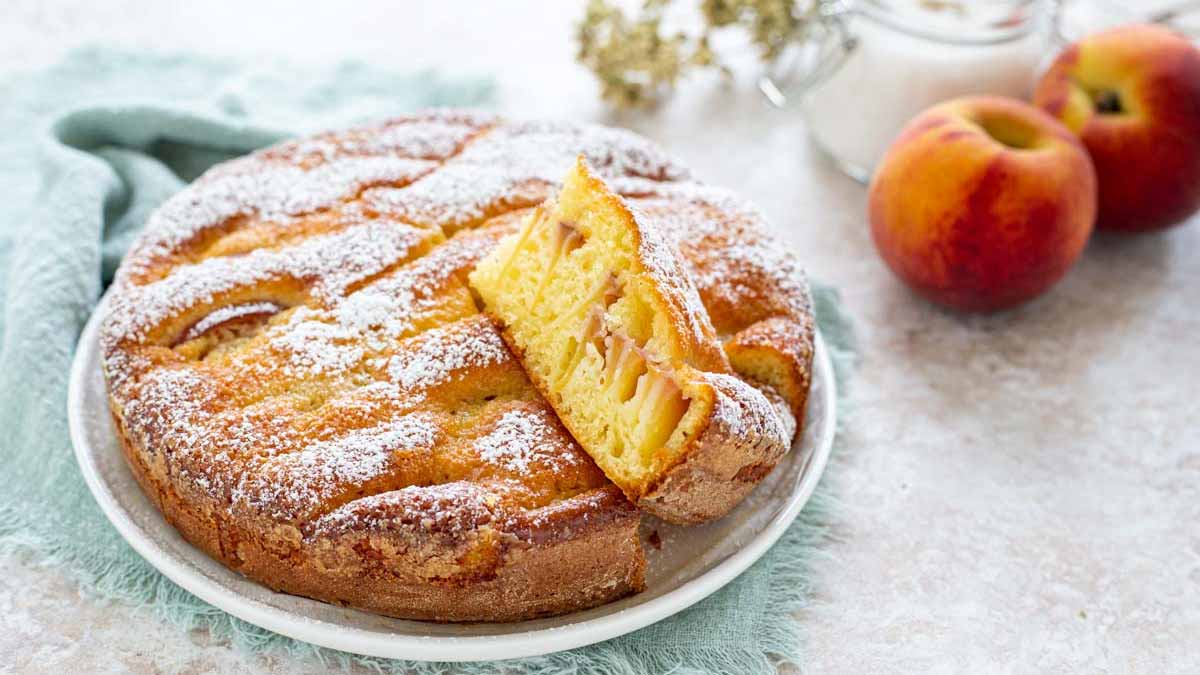 Gâteau moelleux aux pêches et yaourt