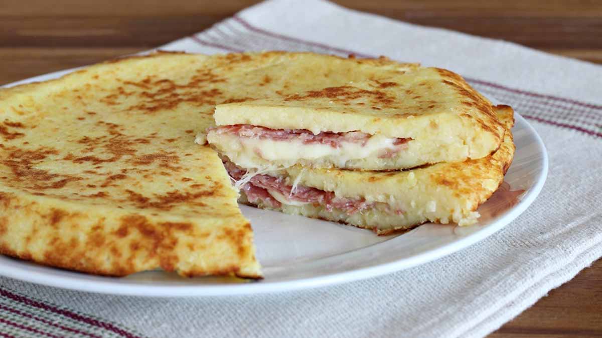 Tarte aux pommes de terre cuite à la poêle