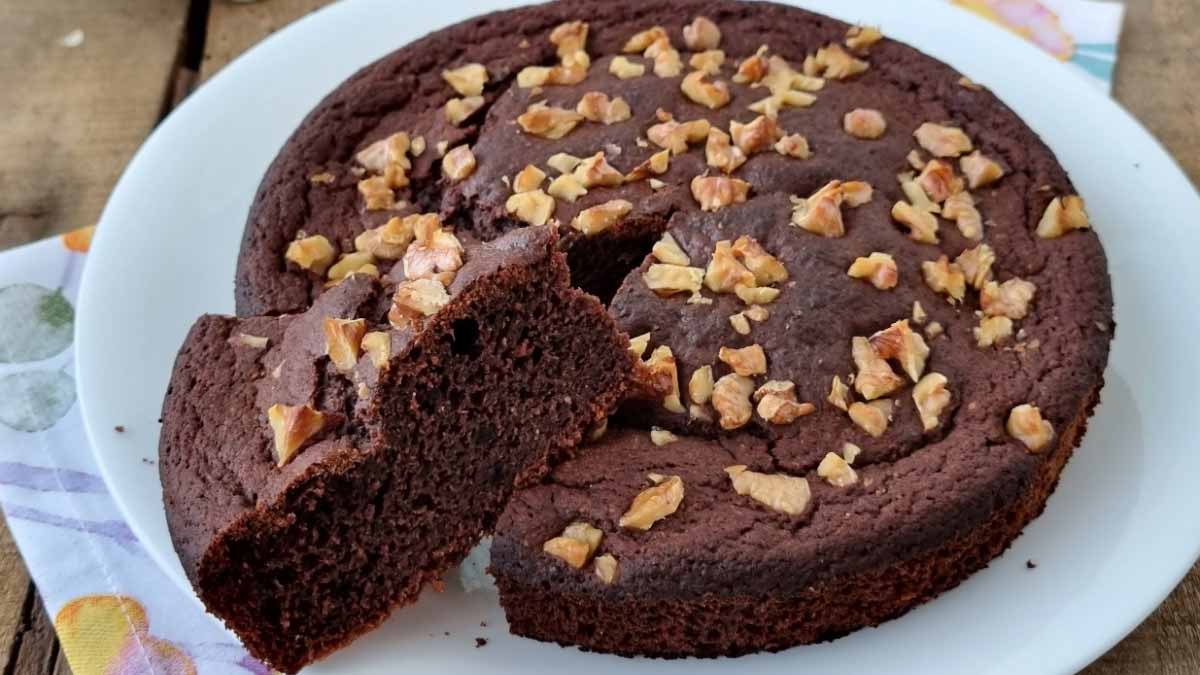 Gâteau au chocolat et bananes mûres