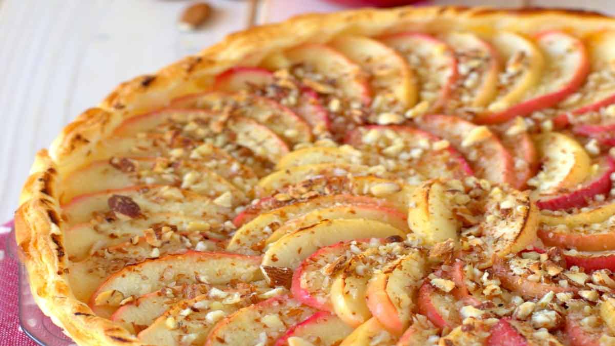 Pâte feuilletée aux pommes et aux amandes