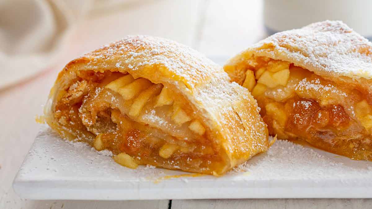 Rouleau de strudel avec pâte feuilletée