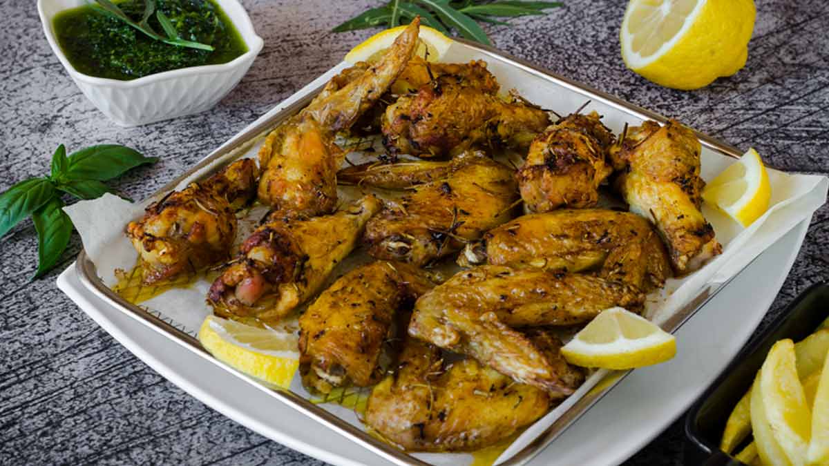 ailes de poulet dans une friteuse à air 