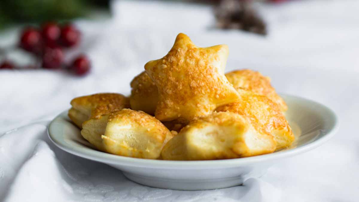 étoiles feuilletées garnies au fromage