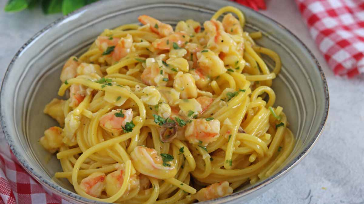 pâtes à la carbonara aux fruits de mer