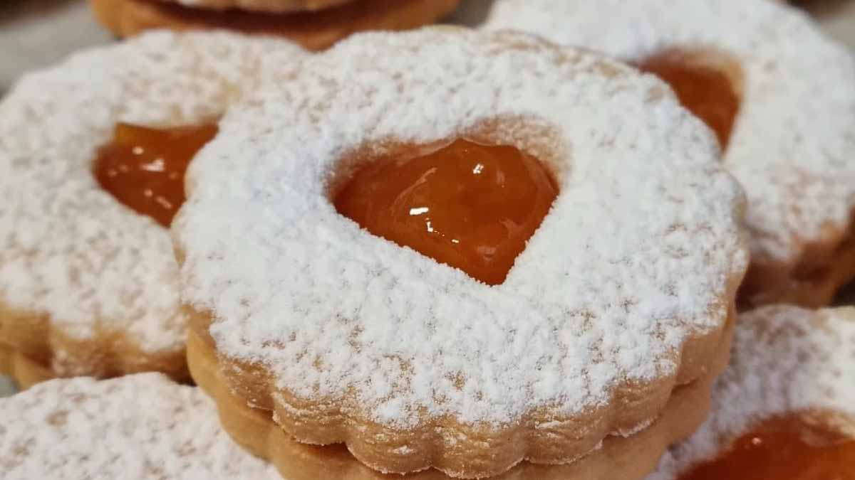 biscuits sablés fourrés à la confiture