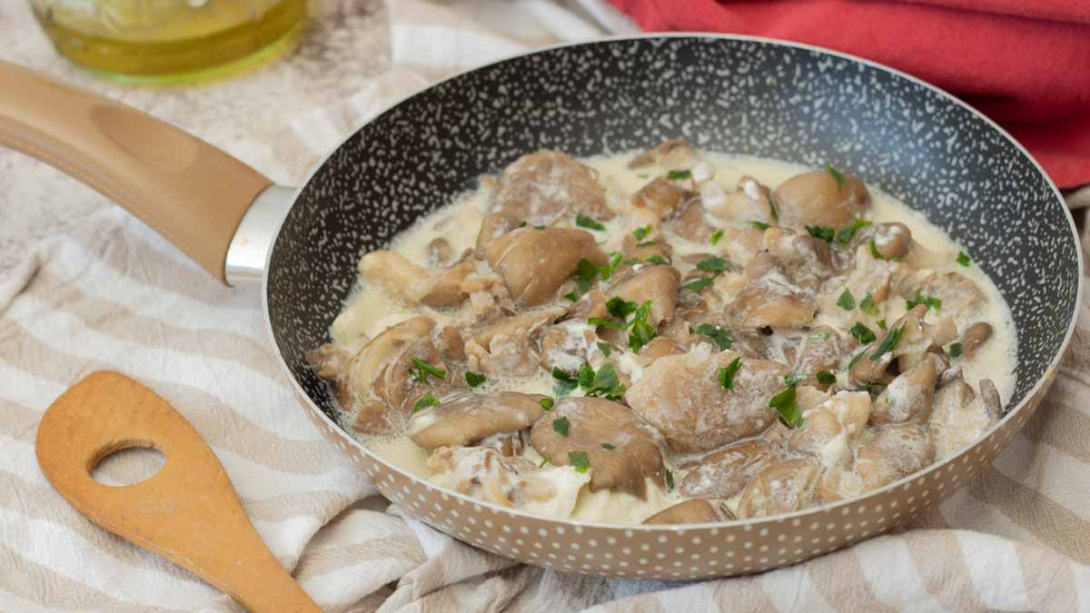 champignons crémeux à la sauce fromage