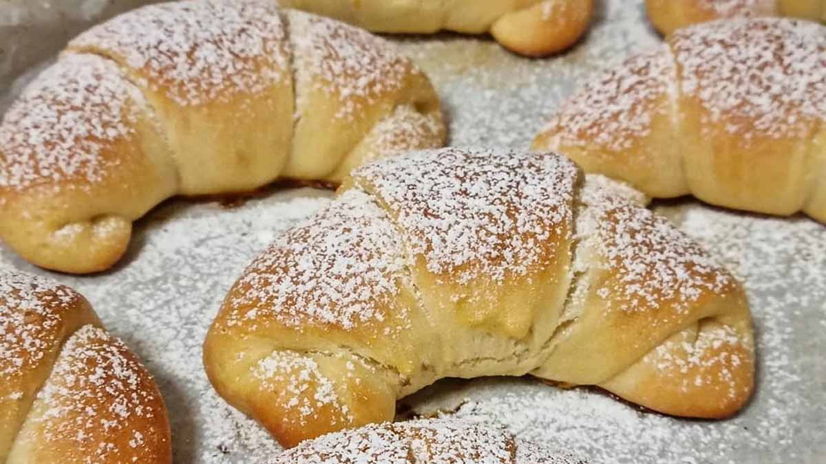 croissants briochés au yaourt