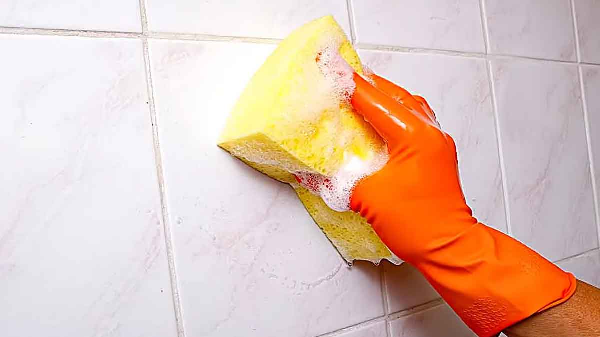 nettoyer efficacement les carreaux dans votre salle de bain