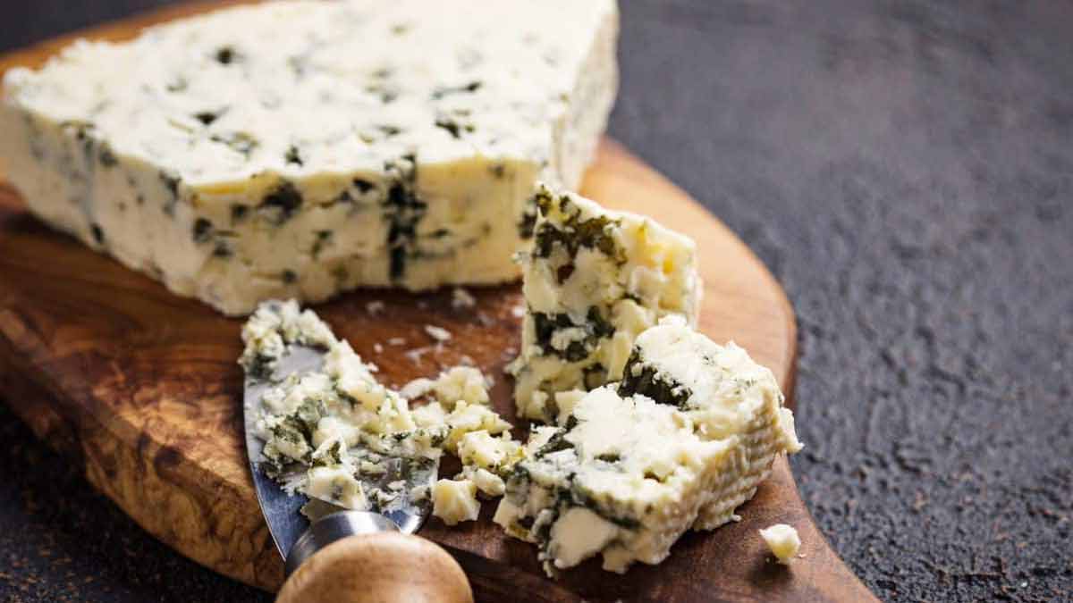 Limiter la consommation des fromages bleus ces produits sont contaminés par des bactéries pathogènes