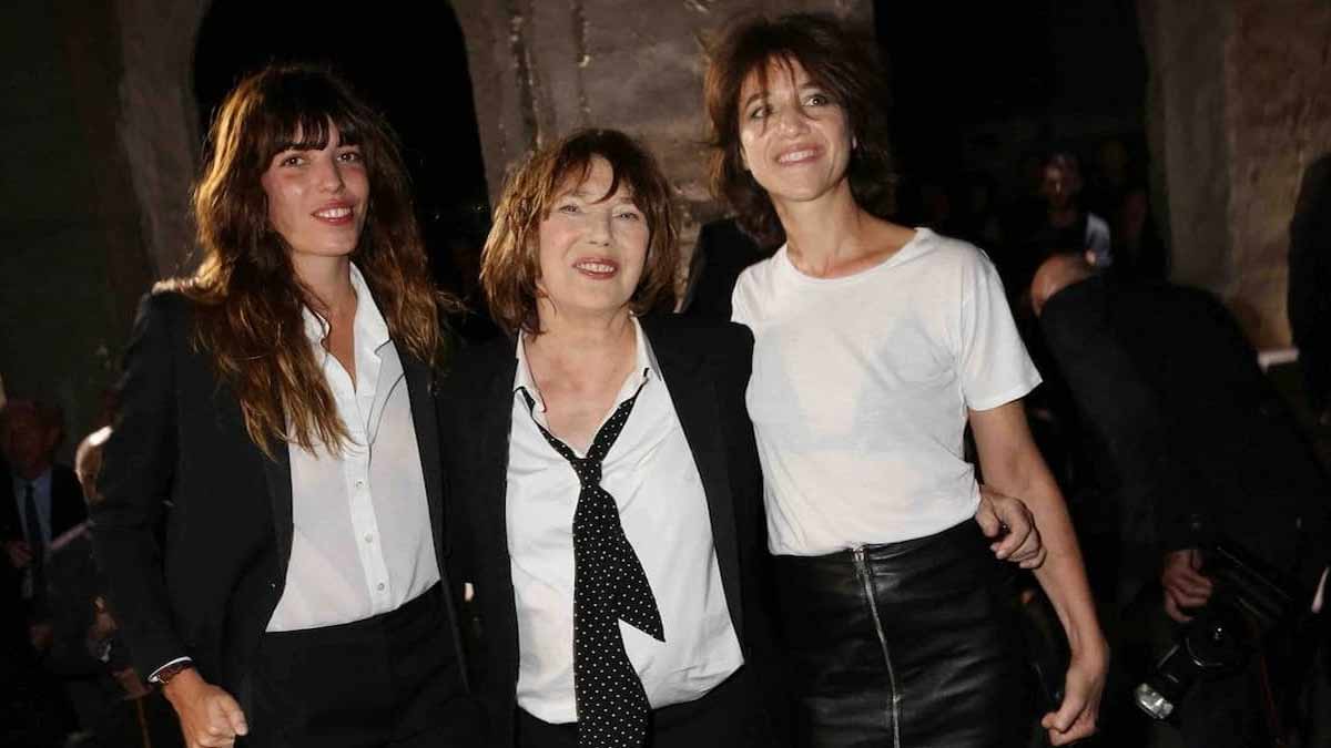 jane-birkin-nest-plus-elle-legue-un-heritage-precieux-a-ses-filles-charlotte-gainsbourg-et-lou-doillon