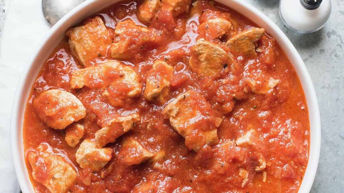 savoureux-poulet-a-la-sauce-tomate-une-recette-simple-et-economique