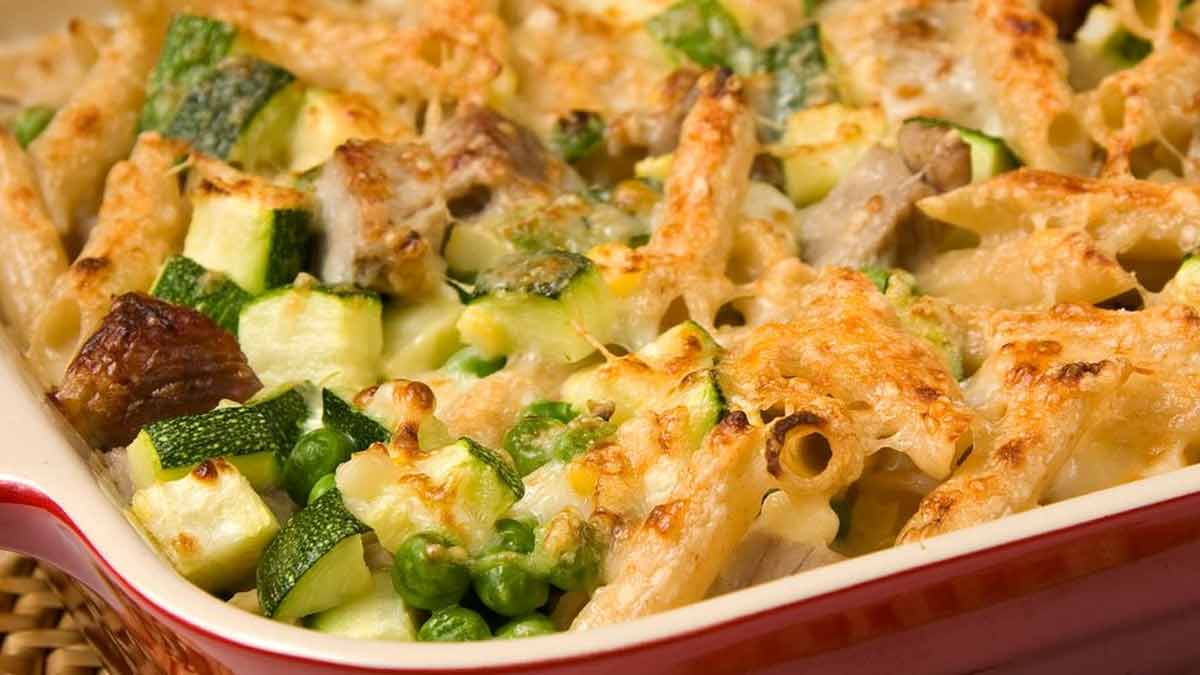 gratin-de-pates-aux-courgettes-et-jambon-recette-delicieuse-a-partager-en-famille