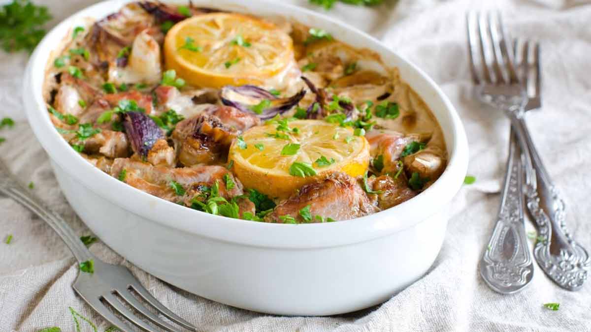 tendre-lapin-au-citron-avec-pommes-de-terre-un-repas-irresistiblement-bon-et-parfume