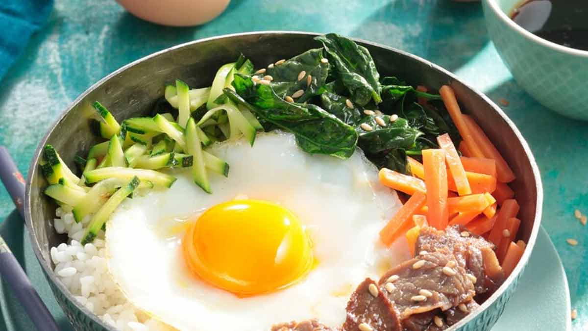 bibimpap-coreen-maison-un-equilibre-de-textures-croquantes-et-de-saveurs-epicees