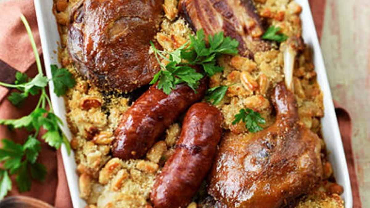 cassoulet-rustique-un-delice-campagnard-aux-saveurs-authentiques