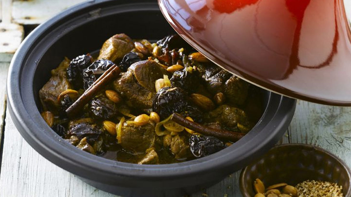 tajine-aux-pruneaux-un-plat-delicieusement-aromatise