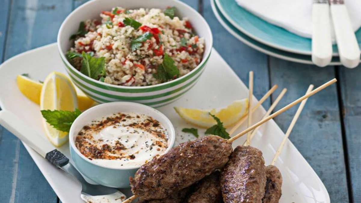 taboule-et-brochettes-kefta-un-festin-frais-et-epice