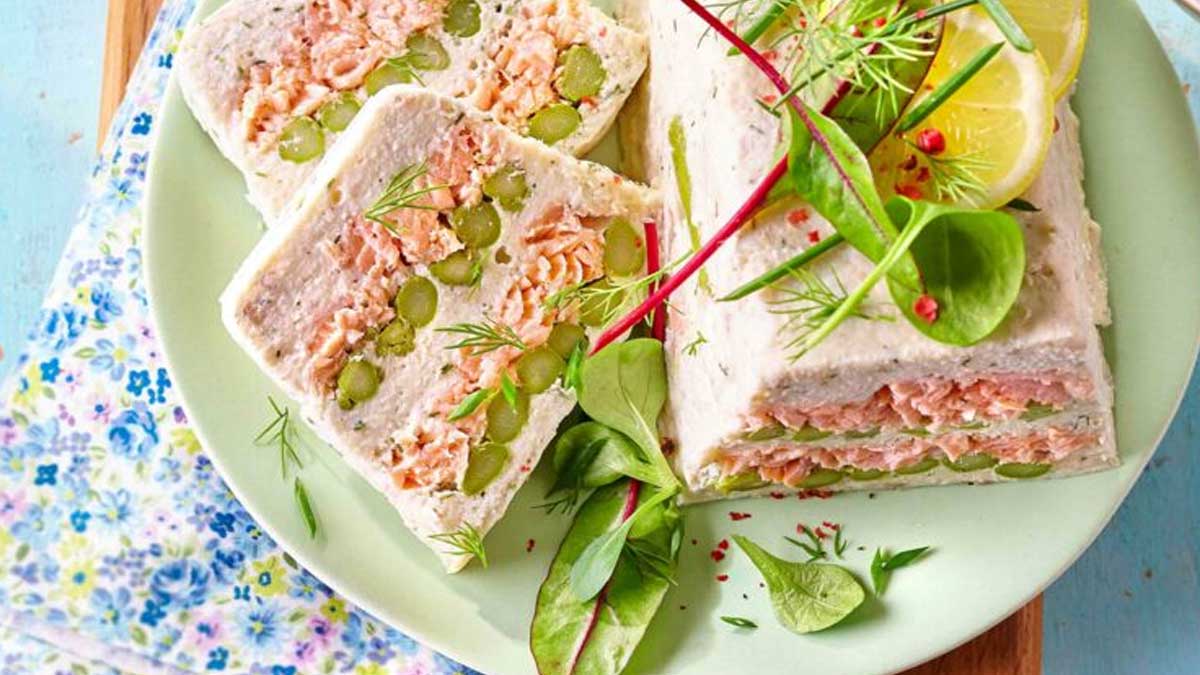 terrine-bar-saumon-aux-asperges-fraicheur-citronnee-et-texture-raffinee